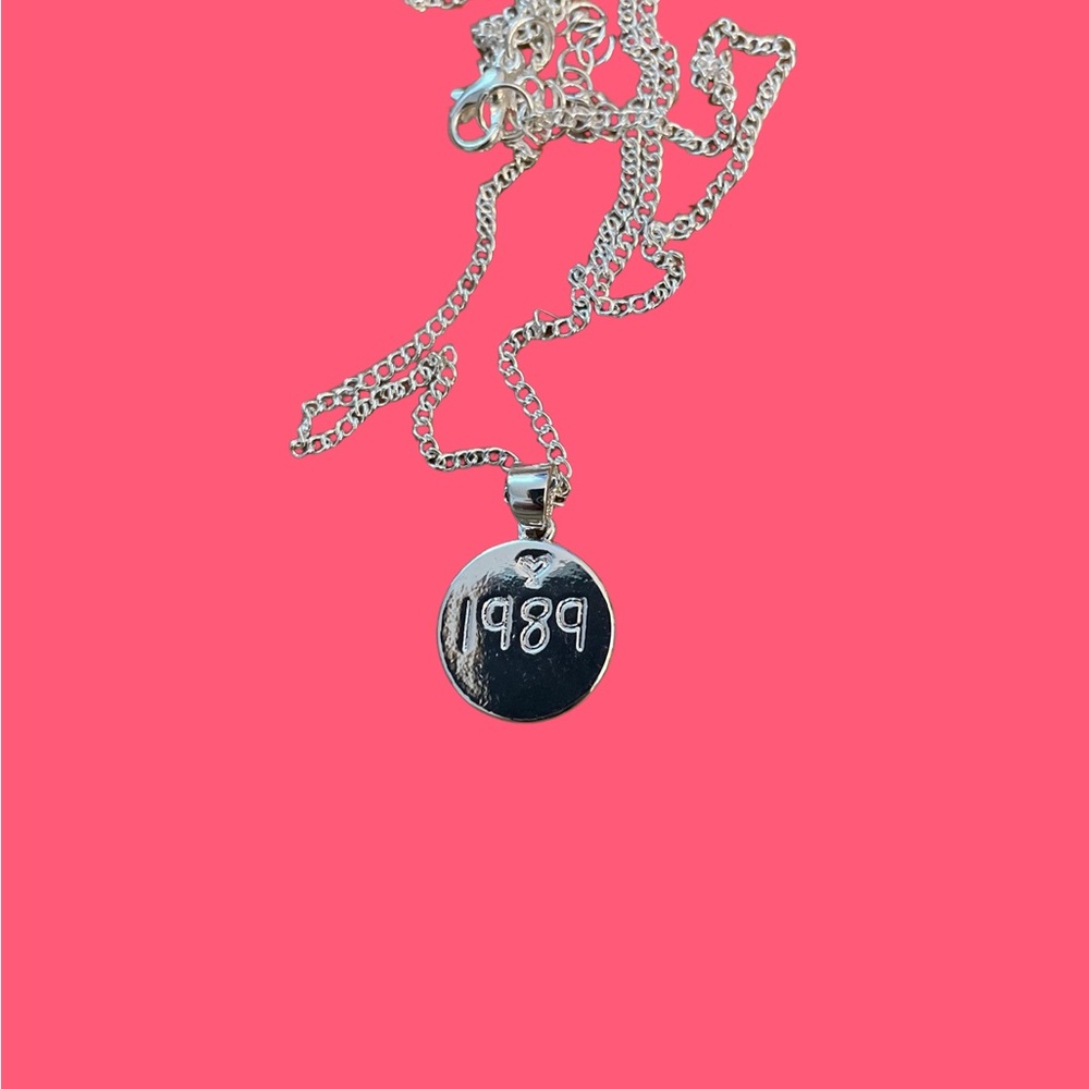 Taylor Swift 1989 signature necklace silver tone